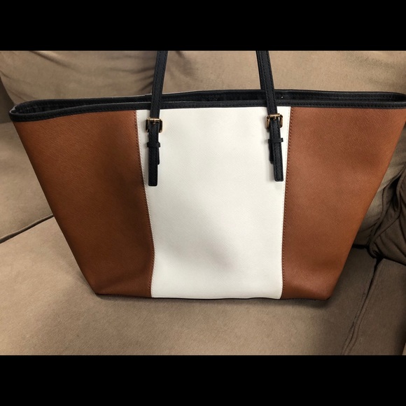 Michael Kors Tote Bag - Picture 5 of 6